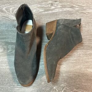 Dolce Vita KARSEN Perforated Suede Ankle Boot Booties CHARCOAL GRAY Size 9M